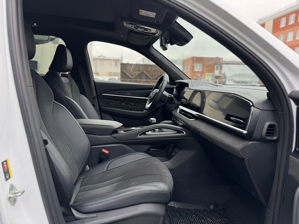 Geely Monjaro Flagship, белый