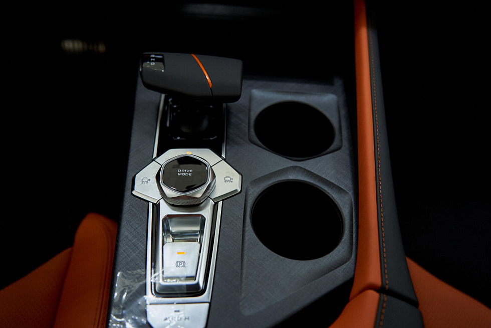 Changan UNI-V Tech, белый