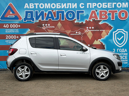 Renault Sandero Privilege, 2017 года, пробег 93000 км