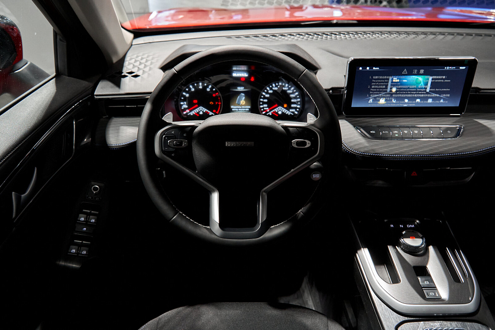 Haval Jolion Техно +, красный
