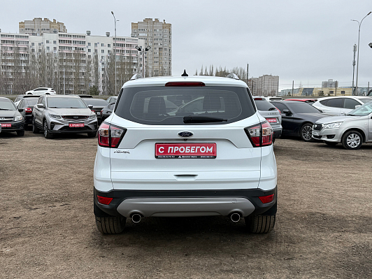 Ford Kuga Trend, 2016 года, пробег 114290 км