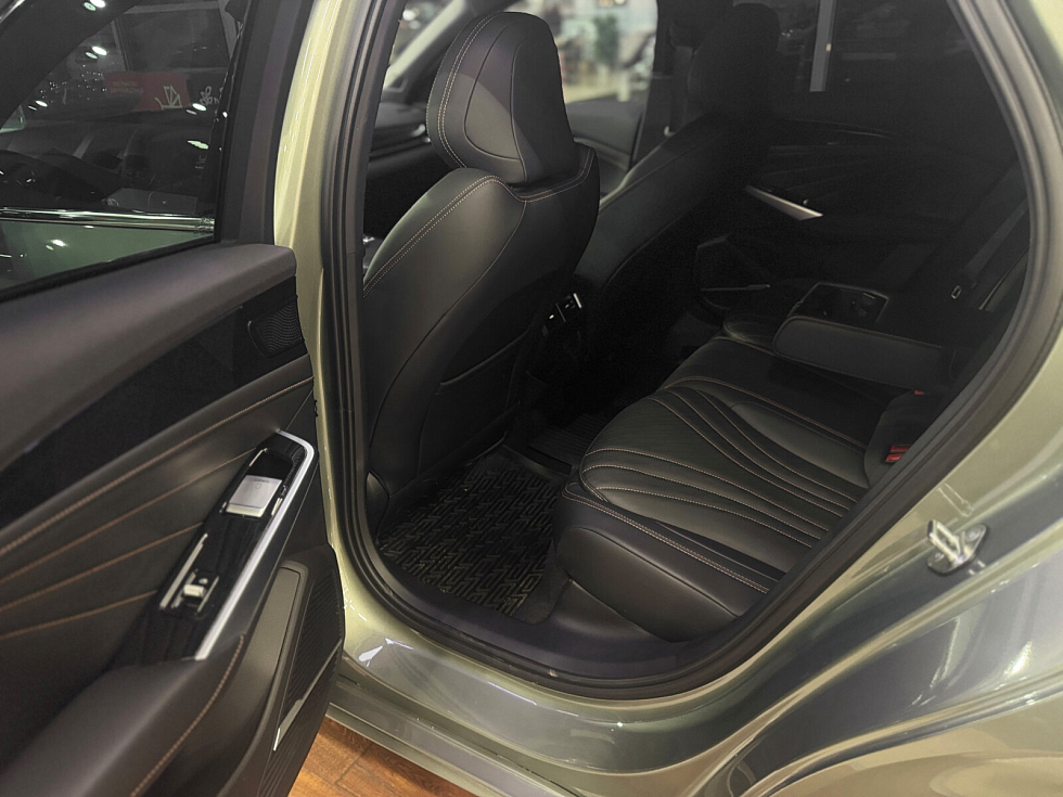 Geely Preface Флагман, зеленый