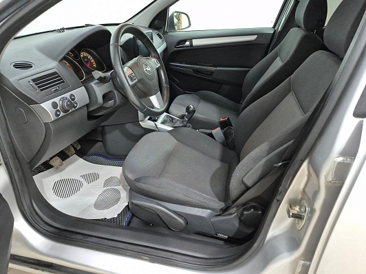 Opel Astra Enjoy, 2011 года, пробег 204701 км