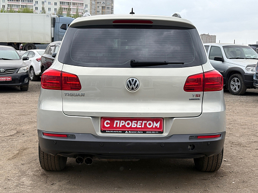 Volkswagen Tiguan, 2012 года, пробег 124174 км
