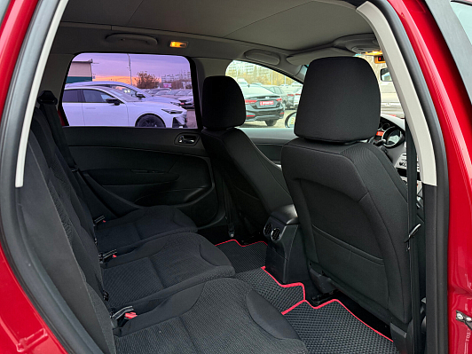 Peugeot 308 Confort Pack, 2010 года, пробег 209980 км