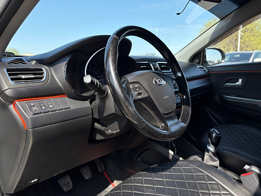 Kia Rio Luxe, 2015 года, пробег 140291 км