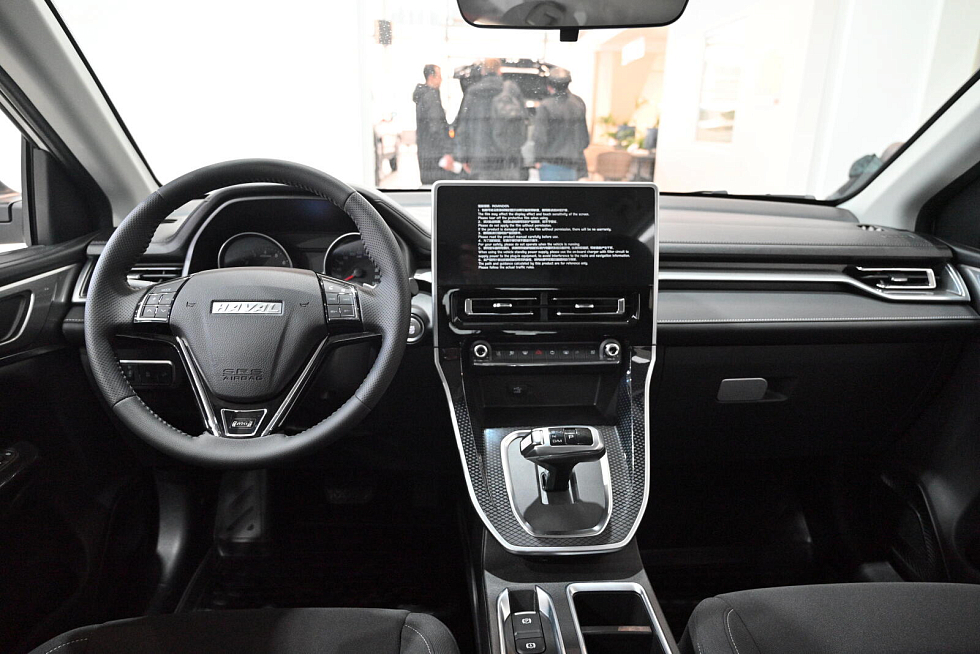Haval M6 Base, серебряный