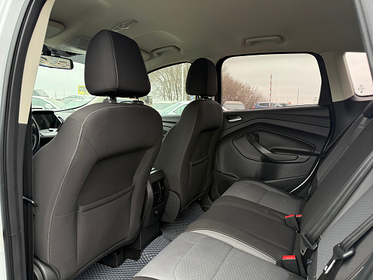 Ford Kuga Trend, 2016 года, пробег 114290 км