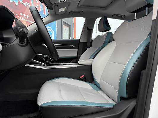 Geely Emgrand Flagship, 2023 года, пробег 20600 км