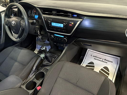 Toyota Auris, 2014 года, пробег 157000 км