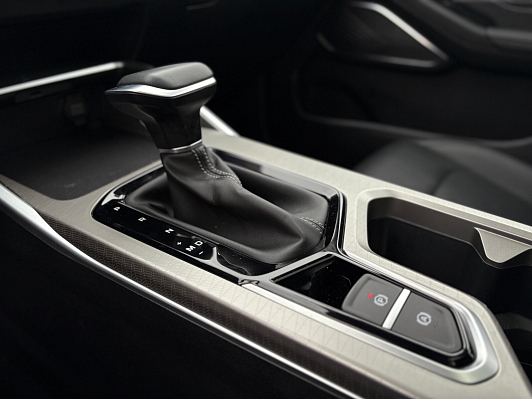 Geely Emgrand Flagship, 2024 года, пробег 46234 км