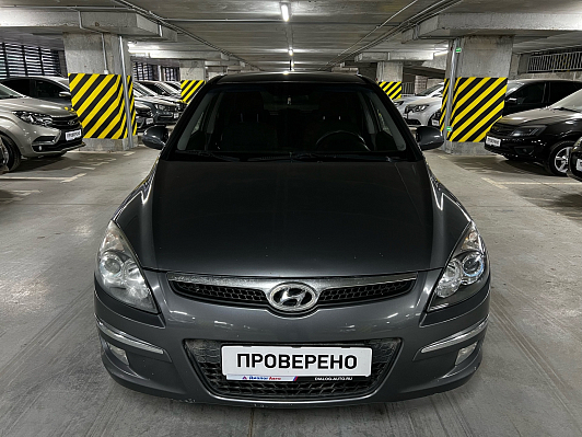 Hyundai i30, 2010 года, пробег 175000 км