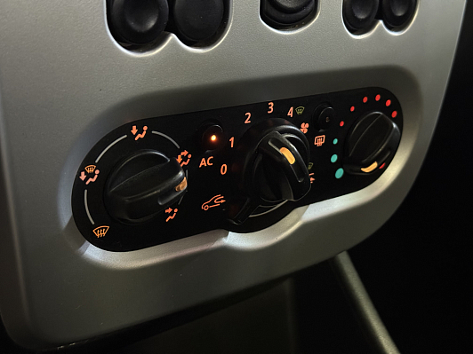 Renault Sandero, 2012 года, пробег 137700 км