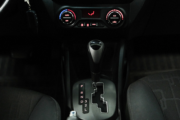 Kia Rio Prestige, 2013 года, пробег 190900 км