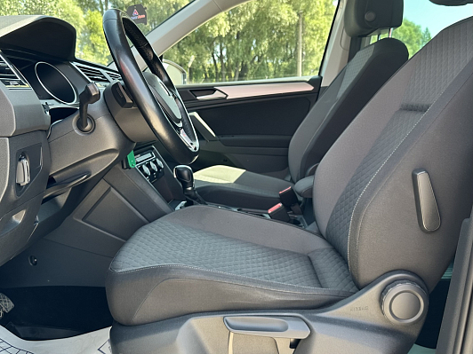 Volkswagen Tiguan Highline, 2019 года, пробег 90406 км