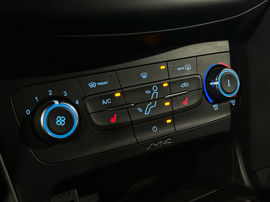 Ford Focus SYNC Edition, 2015 года, пробег 101000 км