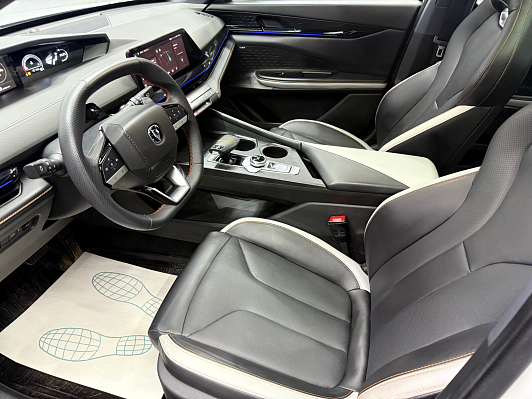 Changan UNI-V DLX, 2024 года, пробег 14063 км
