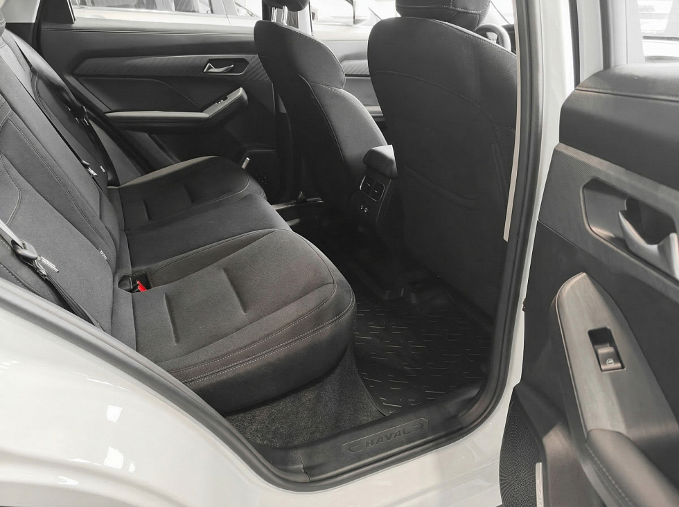 Haval Jolion Оптимум, белый