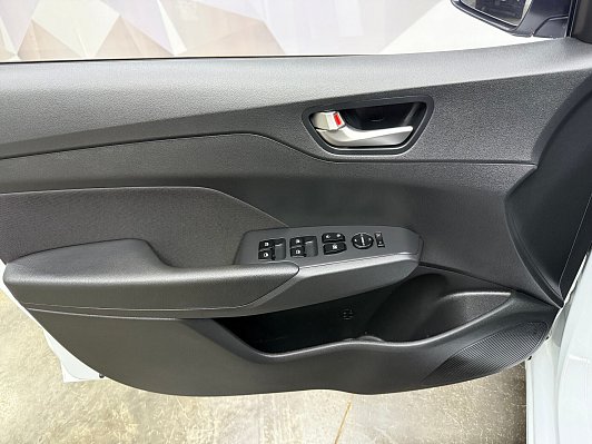 Hyundai Solaris Elegance, 2017 года, пробег 96754 км