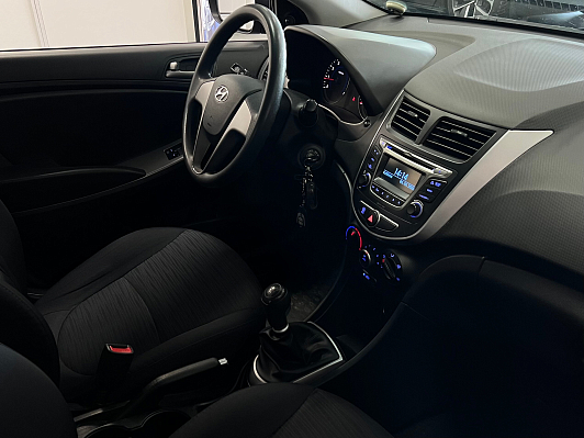 Hyundai Solaris Active, 2016 года, пробег 120000 км