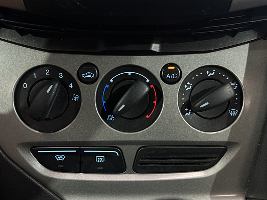 Ford Focus Trend, 2011 года, пробег 223300 км