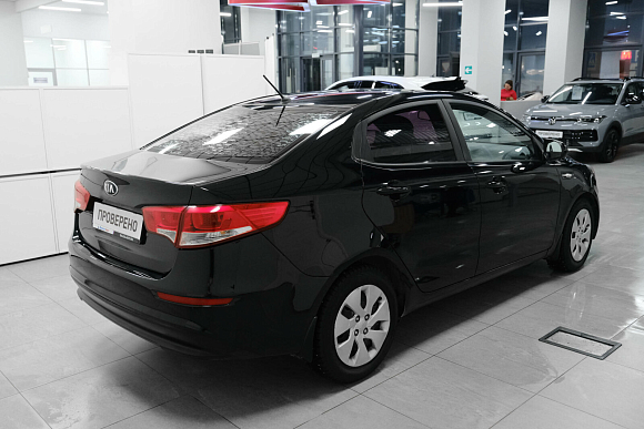 Kia Rio, 2015 года, пробег 211000 км