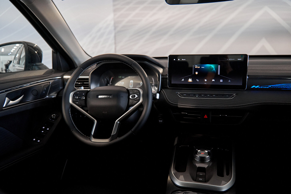 Haval Jolion Техно +, черный