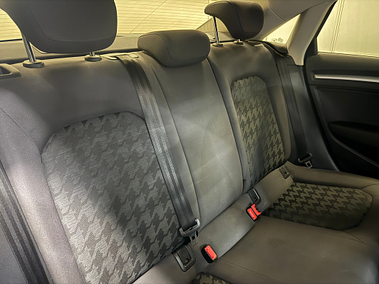 Audi A3 Ambition, 2015 года, пробег 95830 км