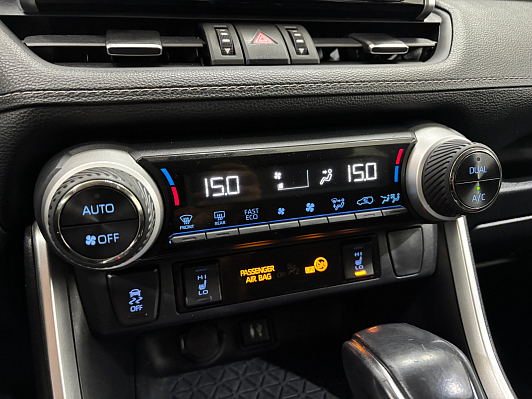 Toyota RAV4 Комфорт, 2020 года, пробег 105140 км
