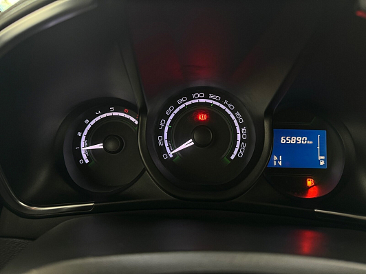 Lada (ВАЗ) XRAY Top (2015-2016), 2016 года, пробег 60000 км
