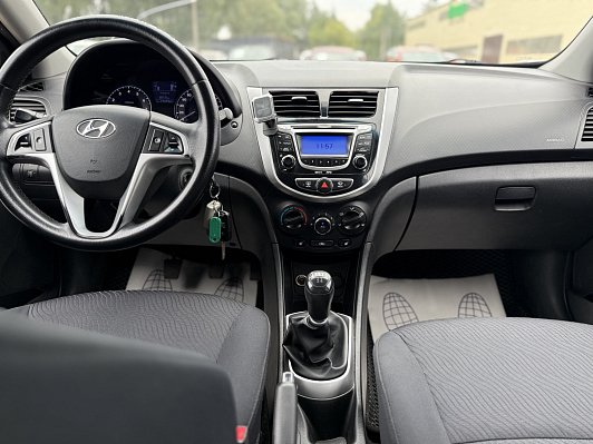 Hyundai Solaris Optima, 2011 года, пробег 275000 км