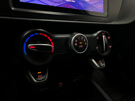 Kia Rio Comfort, 2021 года, пробег 75000 км