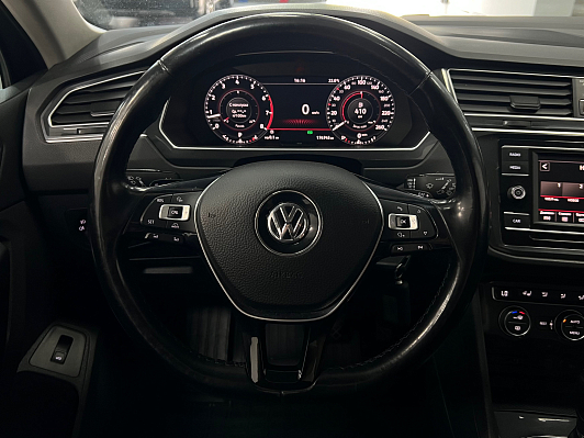 Volkswagen Tiguan Comfortline, 2017 года, пробег 176000 км