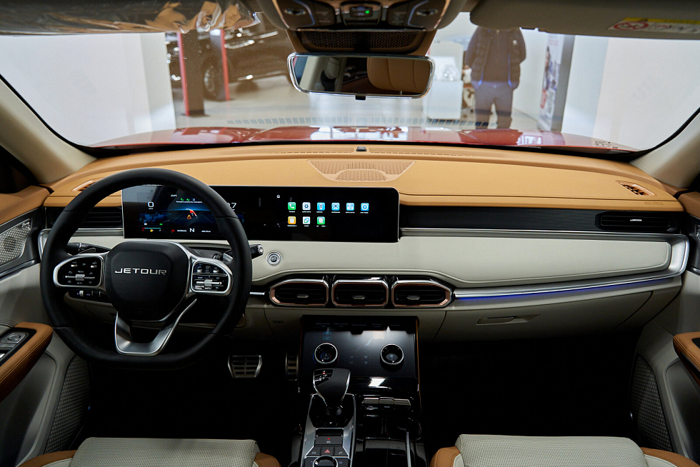 Jetour X70 PLUS Luxury, красный