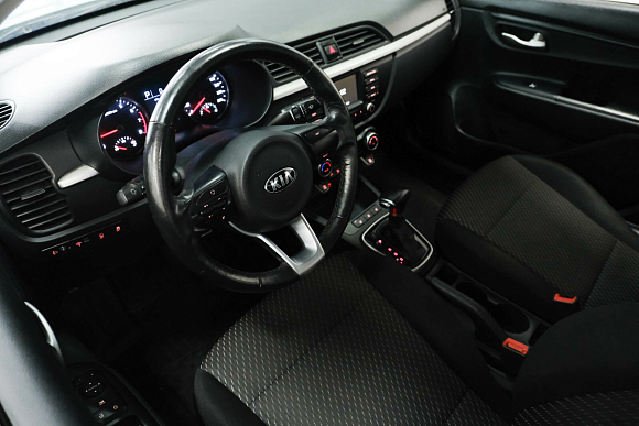 Kia Rio, 2019 года, пробег 140000 км