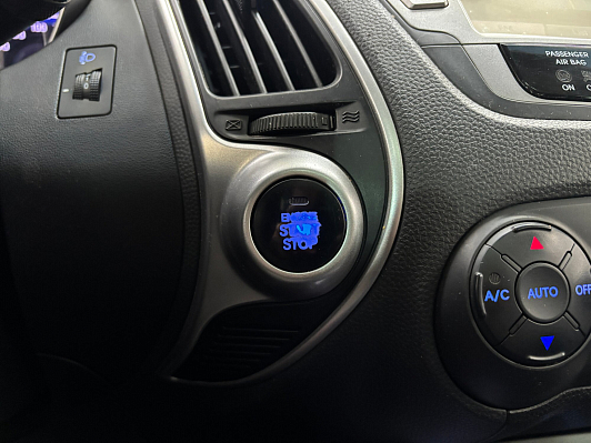 Hyundai ix35 Prestige, 2011 года, пробег 212488 км