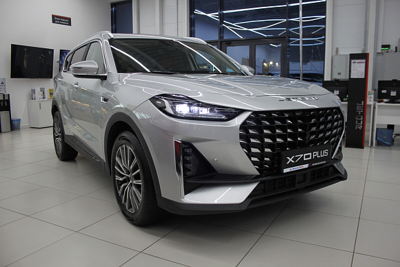 JETOUR X70 Plus Luxury, серебряный