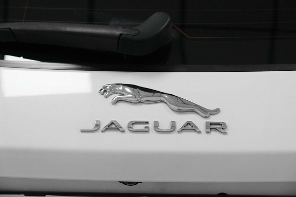 Jaguar F-Pace Pure, 2018 года, пробег 137210 км