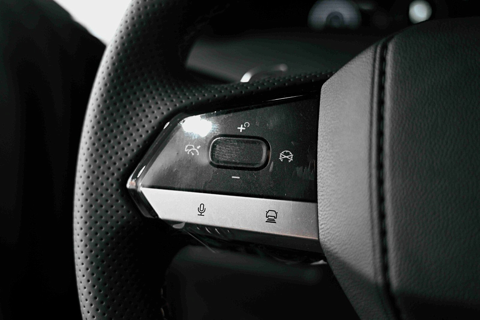 Changan UNI-V Tech, серый