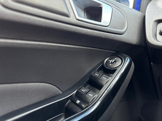 Ford Fiesta Titanium, 2016 года, пробег 126121 км