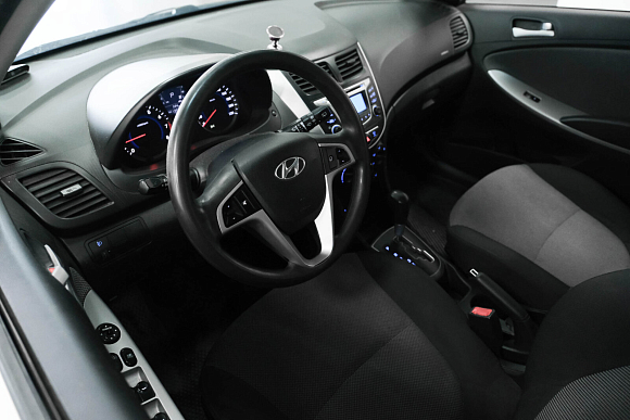 Hyundai Solaris Active, 2013 года, пробег 137000 км