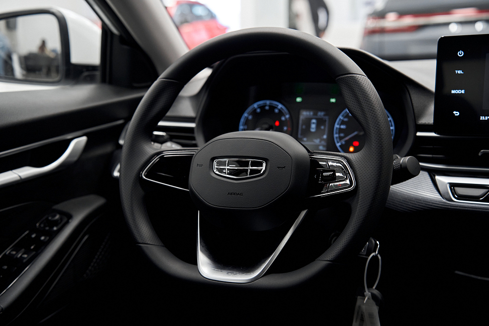 Geely Emgrand Flagship, белый