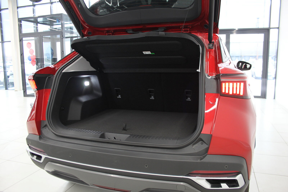 Omoda C5 , красный