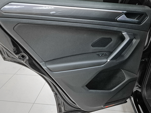 Volkswagen Tiguan Highline, 2018 года, пробег 124500 км