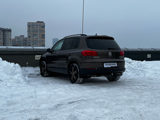 Volkswagen Tiguan Avenue, 2015 года, пробег 134500 км