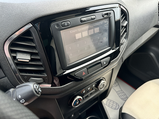 Lada (ВАЗ) XRAY Luxe Prestige, 2018 года, пробег 117000 км