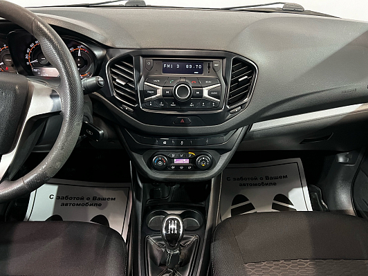 Lada (ВАЗ) Vesta Comfort, 2017 года, пробег 176000 км