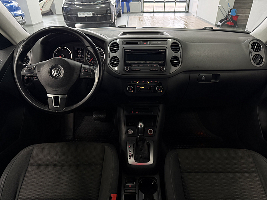 Volkswagen Tiguan Avenue, 2013 года, пробег 185462 км