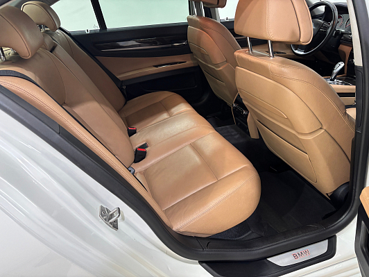 BMW 7 серии, 2012 года, пробег 196108 км