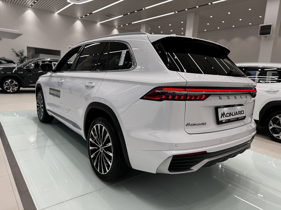 Geely Monjaro Flagship, белый